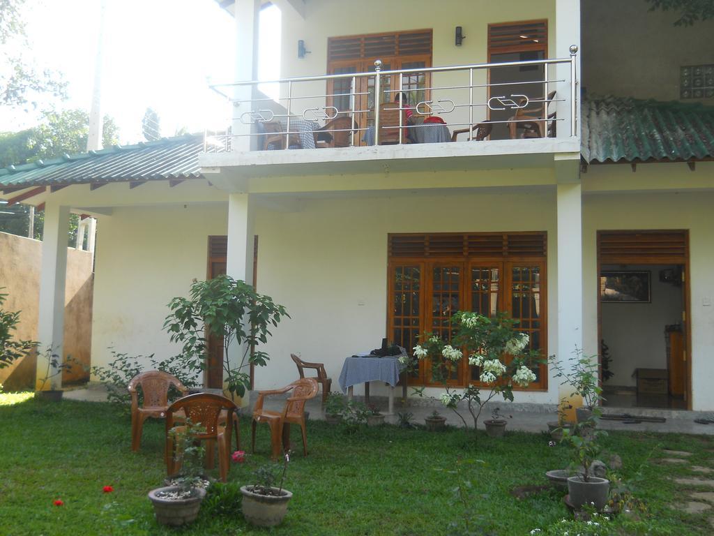 Sunset Tourist Home Полонарува Екстериор снимка
