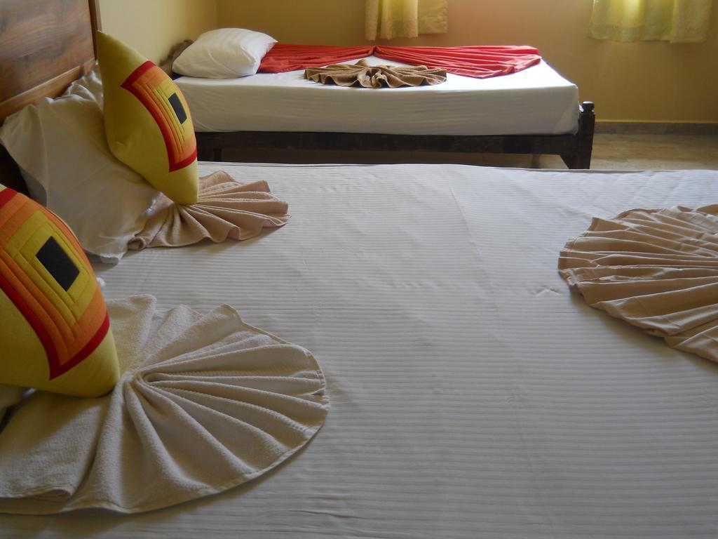 Sunset Tourist Home Полонарува Екстериор снимка